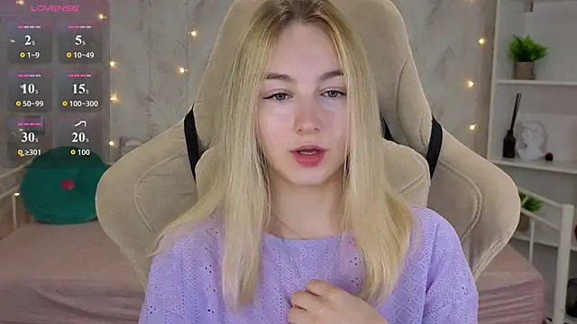 Shy Polly online show from July 19, 12:03 am