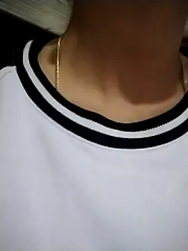 Snapshot of Monitaxhot chatting on December 20, 6:20 am Monitaxhot online show from December 20, 6:20 am