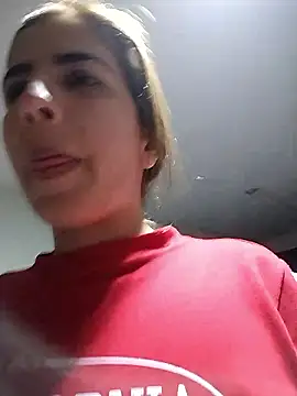 Snapshot of Monitaxhot chatting on January 9, 5:21 am Monitaxhot online show from January 9, 5:21 am