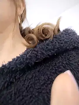 Snapshot of Monitaxhot chatting on February 17, 10:38 pm Monitaxhot online show from February 17, 10:38 pm