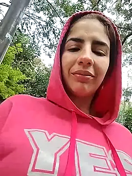 Snapshot of Monitaxhot chatting on February 19, 9:44 pm Monitaxhot online show from February 19, 9:44 pm