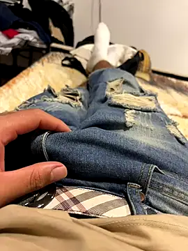 Snapshot of 1Panini21 chatting on December 18, 5:57 am 1Panini21 online show from December 18, 5:57 am