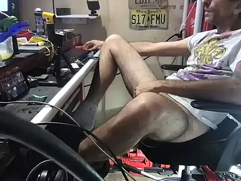 Snapshot of SinlessFreedom7 chatting on February 25, 11:03 pm SinlessFreedom7 online show from February 25, 11:03 pm