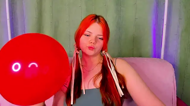 KellyFiery online show from May 23, 8:29 am