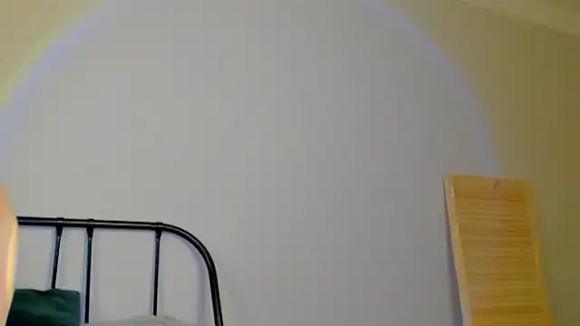 Snapshot of Vlada_vv chatting on April 2, 5:27 am Vlada vv online show from April 2, 5:27 am