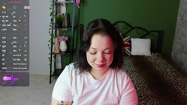 Snapshot of Vlada_vv chatting on April 9, 5:40 am Vlada vv online show from April 9, 5:40 am