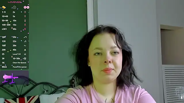 Snapshot of Vlada_vv chatting on April 11, 5:34 am Vlada vv online show from April 11, 5:34 am