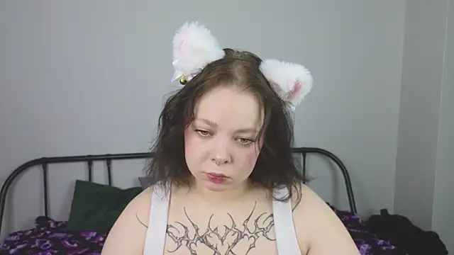 Snapshot of Vlada_vv chatting on May 7, 5:35 am Vlada vv online show from May 7, 5:35 am