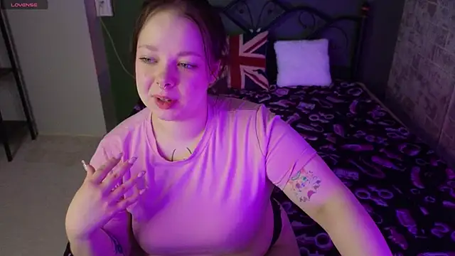 Snapshot of Vlada_vv chatting on May 11, 4:51 am Vlada vv online show from May 11, 4:51 am