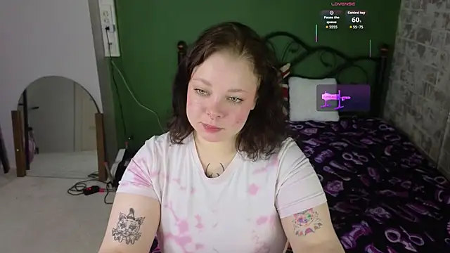 Snapshot of Vlada_vv chatting on June 3, 4:26 am Vlada vv online show from June 3, 4:26 am