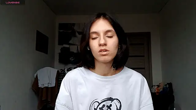 Snapshot of KennaElse chatting on December 4, 8:12 am KennaElse online show from December 4, 8:12 am