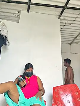 Desicouple1706 online show from January 6, 5:22 am