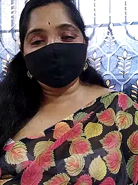 Snapshot of Soni-queen chatting on November 22, 7:07 am Soni-queen online show from November 22, 7:07 am