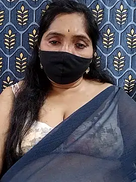 Snapshot of Soni-queen chatting on November 22, 7:13 pm Soni-queen online show from November 22, 7:13 pm