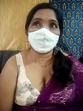 Snapshot of Soni-queen chatting on November 30, 3:38 pm Soni-queen online show from November 30, 3:38 pm