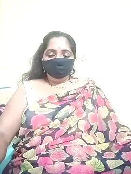 Snapshot of Soni-queen chatting on December 2, 6:03 pm Soni-queen online show from December 2, 6:03 pm