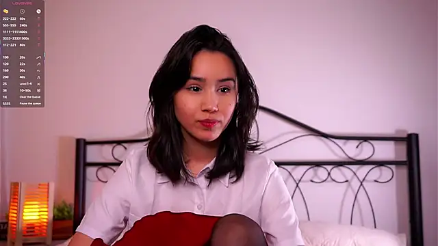 Snapshot of StaciaBratz chatting on December 4, 7:11 pm StaciaBratz online show from December 4, 7:11 pm