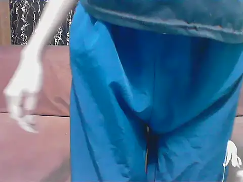 Snapshot of hello_baby01 chatting on April 2, 2:31 am hello baby01 online show from April 2, 2:31 am