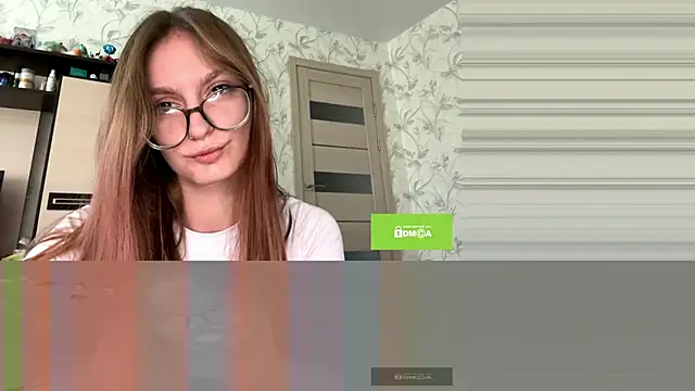 Snapshot of TishGiardino chatting on December 15, 12:15 am TishGiardino online show from December 15, 12:15 am