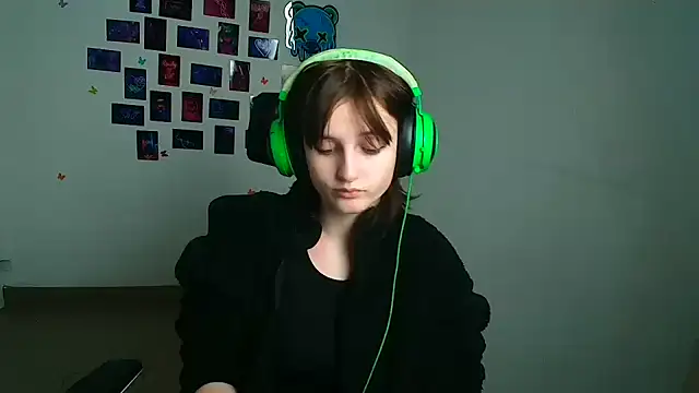 Alice Wonderme online show from January 14, 12:55 pm