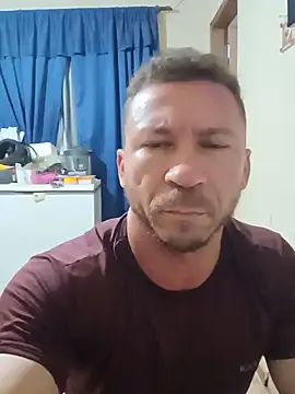 RobertoLuiz84 online show from July 18, 11:30 pm
