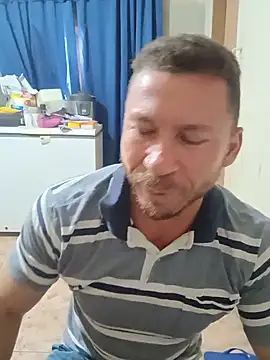 RobertoLuiz84 online show from July 19, 4:44 pm
