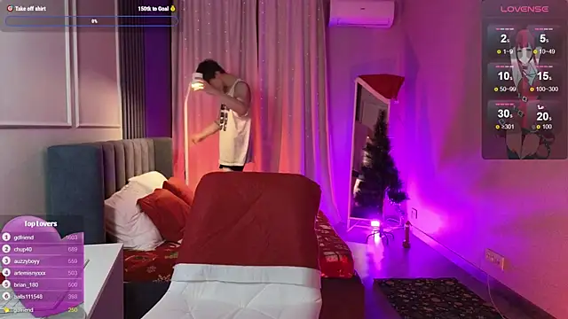 Snapshot of cuMte_boy chatting on December 16, 1:32 am cuMte boy online show from December 16, 1:32 am