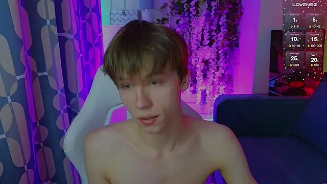 cuMte boy online show from June 18, 1:17 am