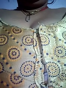 Snapshot of Pariraja_hot chatting on December 18, 12:27 am Pariraja hot online show from December 18, 12:27 am