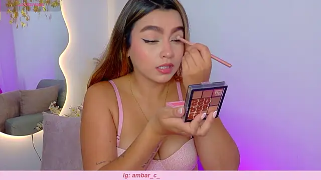 Snapshot of Ambar_Carter chatting on March 6, 3:58 am Ambar Carter online show from March 6, 3:58 am