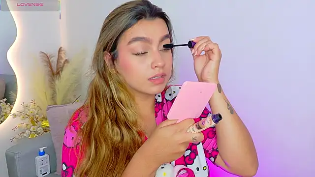 Snapshot of Ambar_Carter chatting on March 18, 2:37 am Ambar Carter online show from March 18, 2:37 am