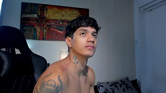 Snapshot of aress_damon chatting on December 17, 8:59 pm aress damon online show from December 17, 8:59 pm