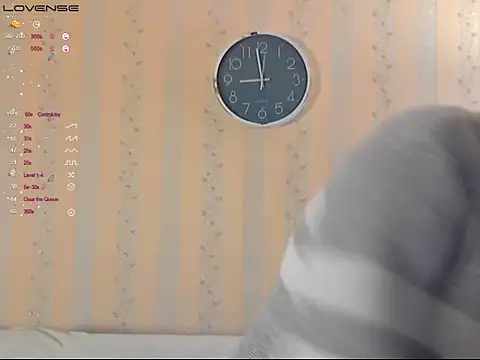 LustfulSarah online show from September 26, 6:01 pm