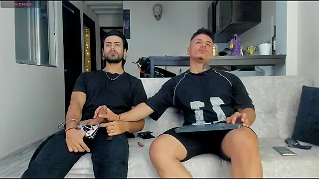 Snapshot of heteros_curious chatting on November 26, 3:02 pm heteros curious online show from November 26, 3:02 pm