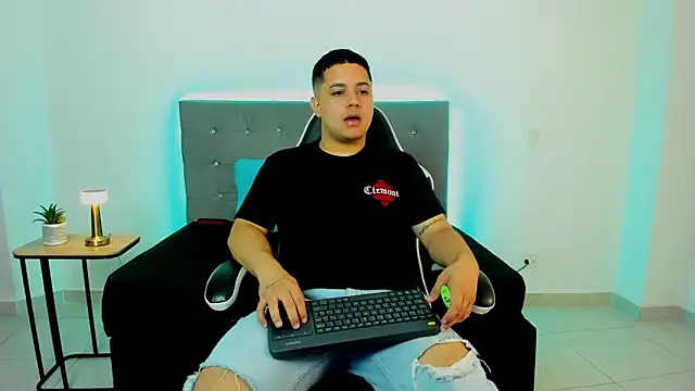 bry hill online show from December 5, 1:31 pm