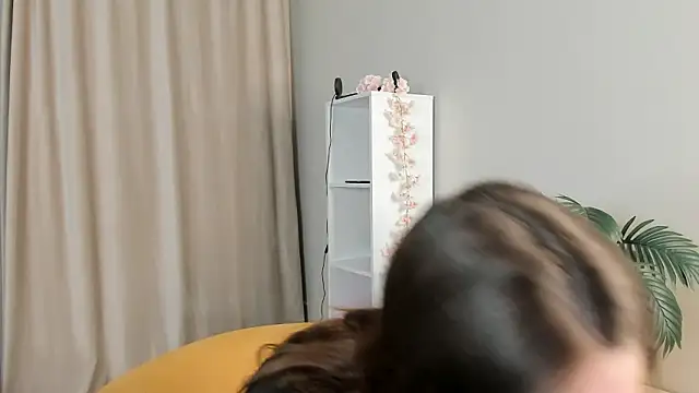 Snapshot of BetteSelbe chatting on March 2, 7:10 pm BetteSelbe online show from March 2, 7:10 pm