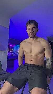 Snapshot of Valenthino_Salvatore chatting on December 15, 4:06 am Valenthino Salvatore online show from December 15, 4:06 am