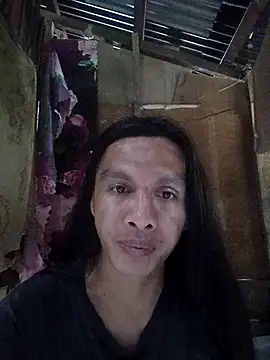 Snapshot of lovelycarla32 chatting on December 1, 7:13 am lovelycarla32 online show from December 1, 7:13 am