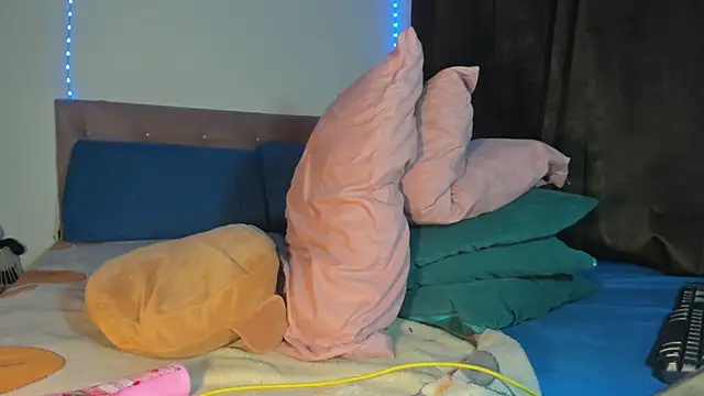 exotis tiahara777 online show from March 19, 4:05 am