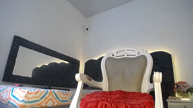 Emily Jedet online show from March 18, 8:45 pm