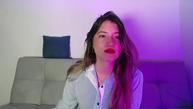 hanna  jones7 online show from February 4, 1:11 am