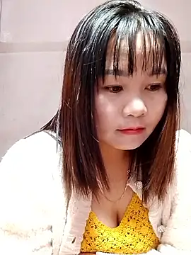 Snapshot of One-two22 chatting on December 15, 10:30 am One-two22 online show from December 15, 10:30 am