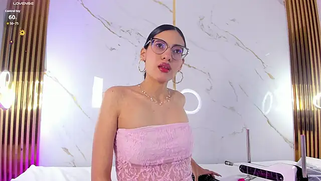 Snapshot of VanessaBoch chatting on April 3, 8:18 pm VanessaBoch online show from April 3, 8:18 pm