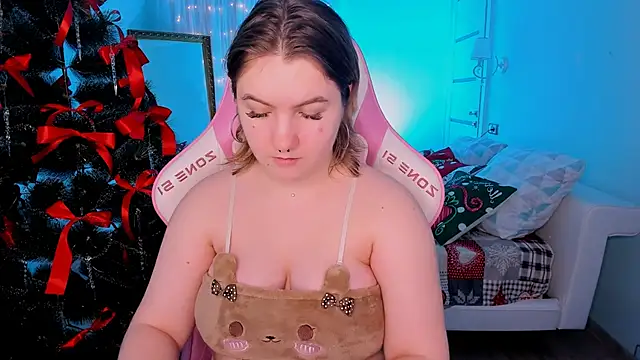 Snapshot of lovelyy_julia chatting on January 11, 6:51 am lovelyy julia online show from January 11, 6:51 am