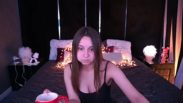 TinyNatalie online show from June 21, 6:49 am