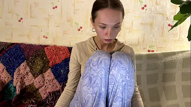 Snapshot of PaulaTisch chatting on December 15, 4:11 pm PaulaTisch online show from December 15, 4:11 pm