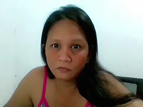 Snapshot of divinegrace1983 chatting on November 25, 10:26 am divinegrace1983 online show from November 25, 10:26 am