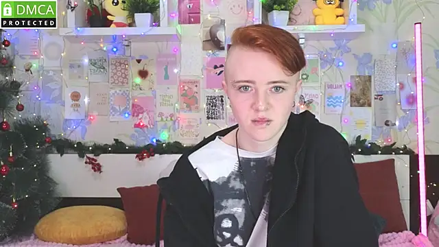 Snapshot of sSugarRush chatting on December 4, 3:21 pm sSugarRush online show from December 4, 3:21 pm