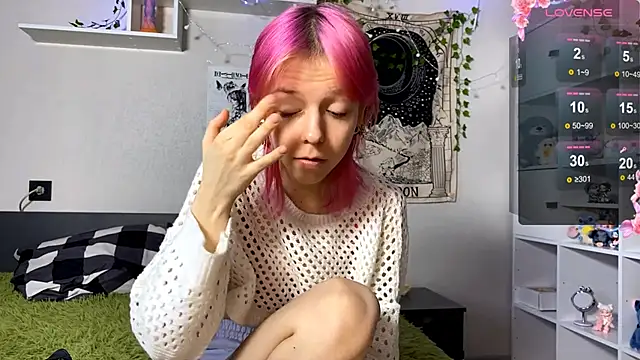 Snapshot of FairyLuna chatting on March 12, 9:04 am FairyLuna online show from March 12, 9:04 am