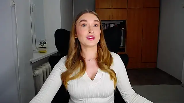 AnyaSmack online show from February 16, 2:46 pm